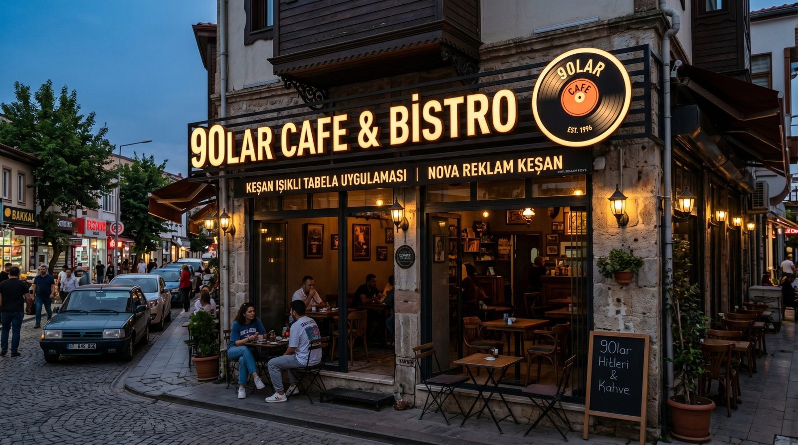 Keşan ışıklı tabela uygulaması 90’lar Cafe plak logolu sinematik cafe tabelası